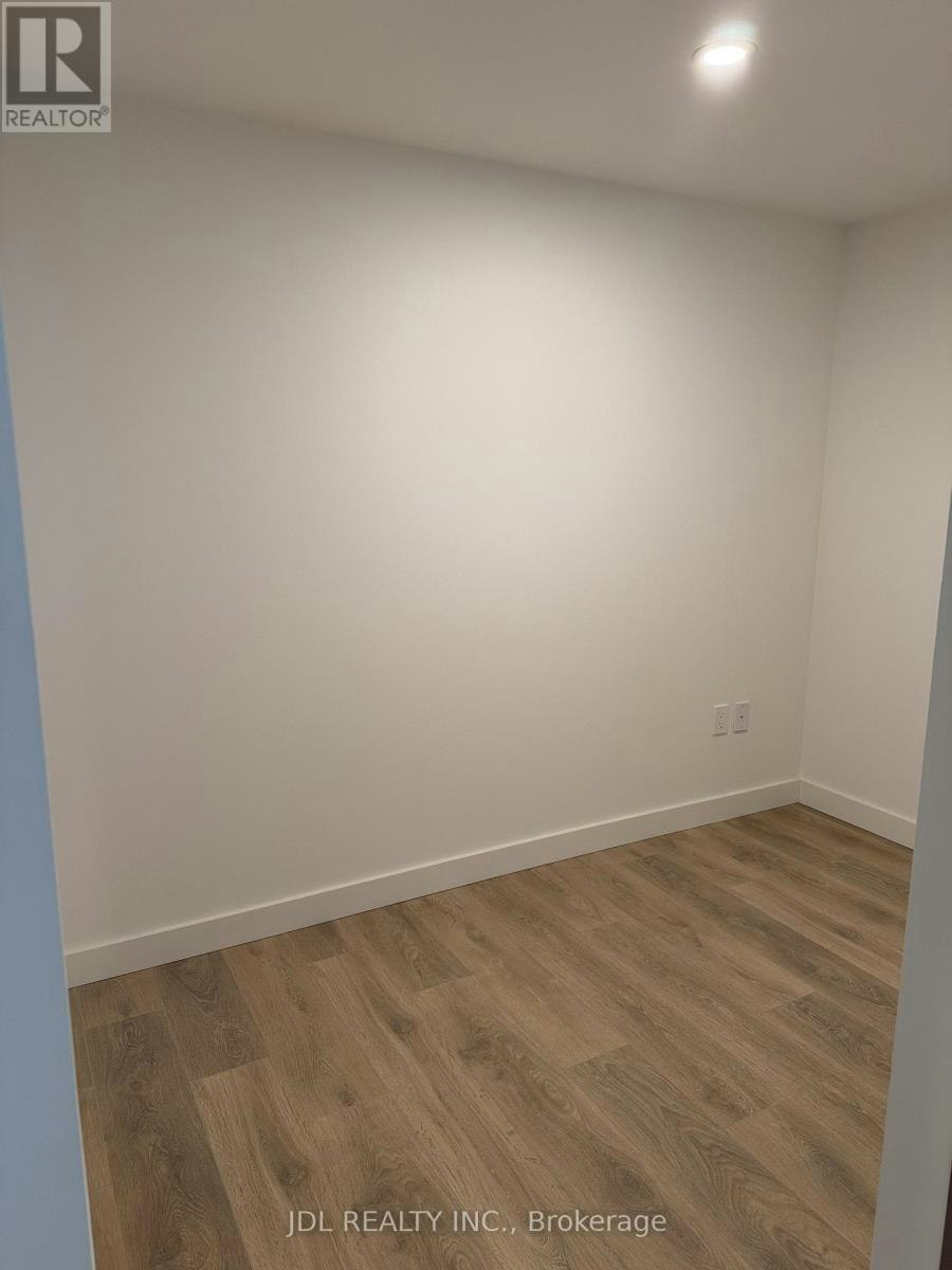 702-1 Concord Cityplace Way, Toronto, ON, M5V 0X3 - 8