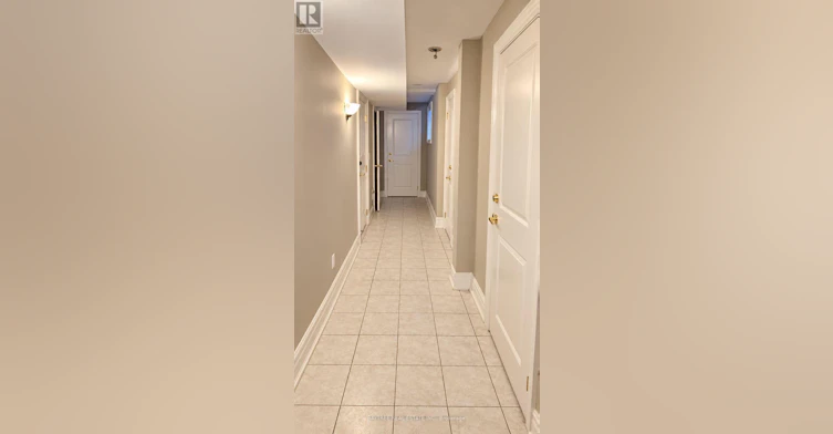 UPPER-257 Cocksfield Avenue, Toronto, ON, M3H 3T6 - 18