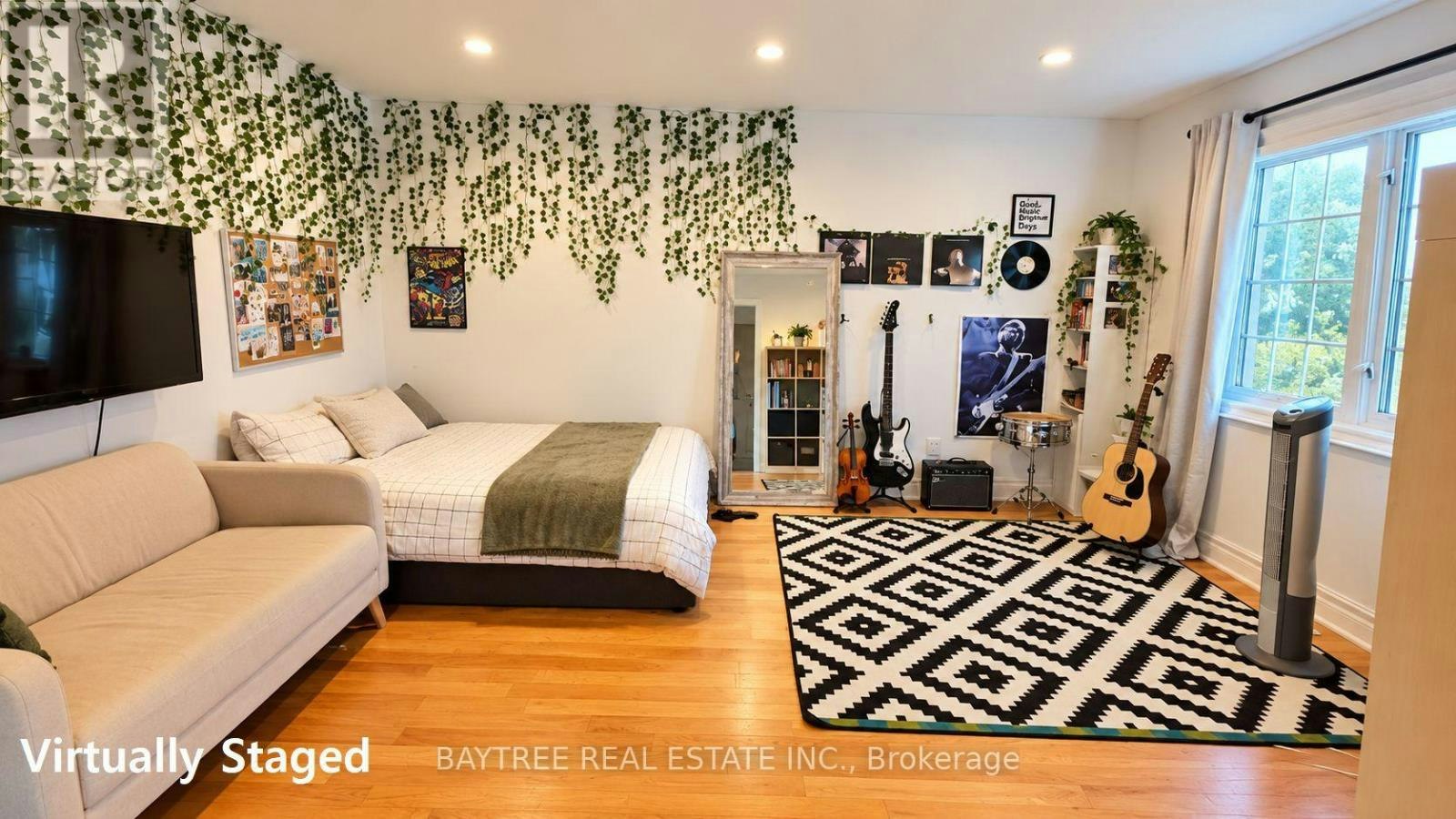 UPPER-257 Cocksfield Avenue, Toronto, ON, M3H 3T6 - 10