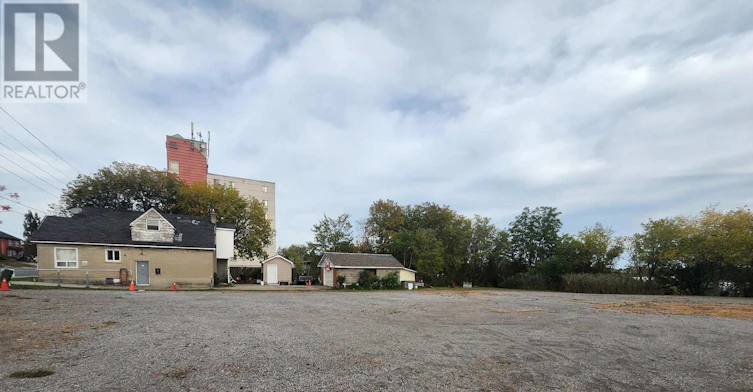 245-255 Bloor Street W, Oshawa, ON, L1J 1P5 - 14