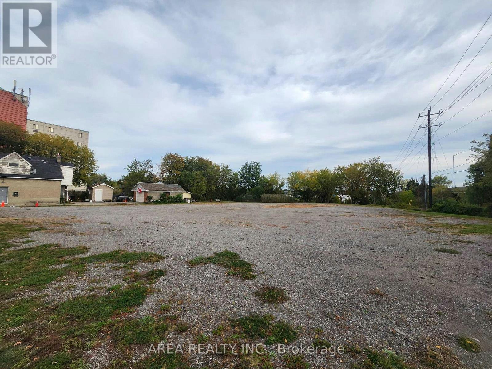 245-255 Bloor Street W, Oshawa, ON, L1J 1P5 - 9