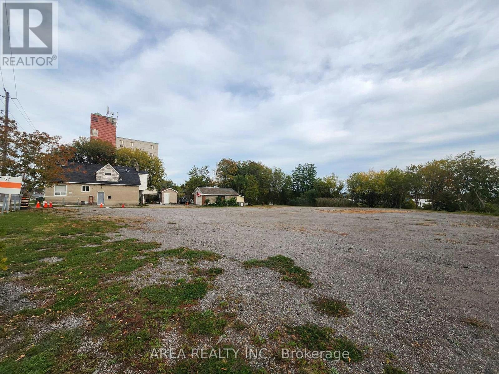 245-255 Bloor Street W, Oshawa, ON, L1J 1P5 - 10