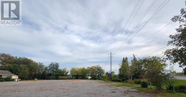 245-255 Bloor Street W, Oshawa, ON, L1J 1P5 - 7