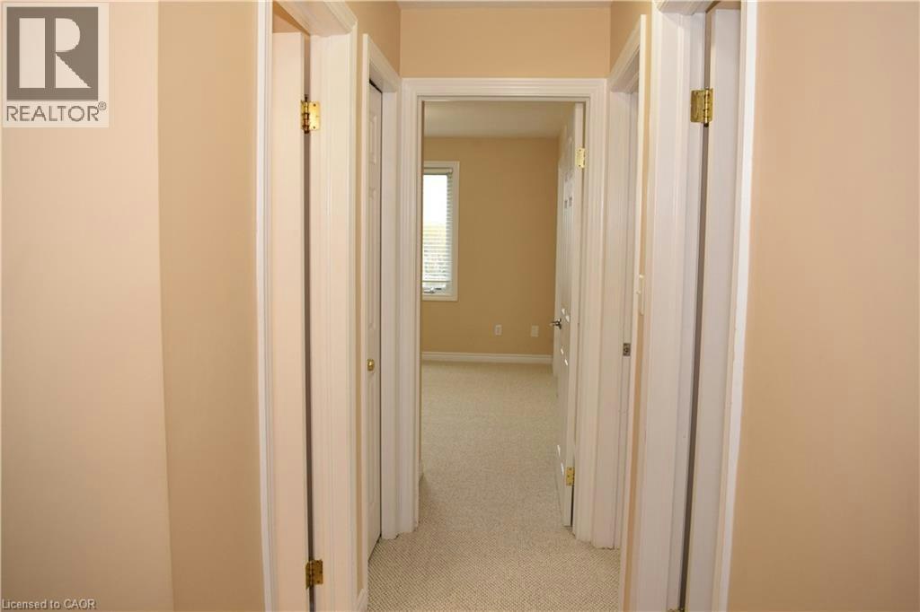 Upper-242 Buttercup Court, Waterloo, ON, N2V 2W8 - 17
