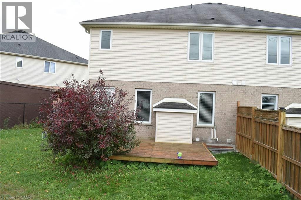 Upper-242 Buttercup Court, Waterloo, ON, N2V 2W8 - 32