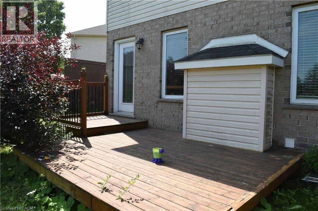 Upper-242 Buttercup Court, Waterloo, ON, N2V 2W8 - 3
