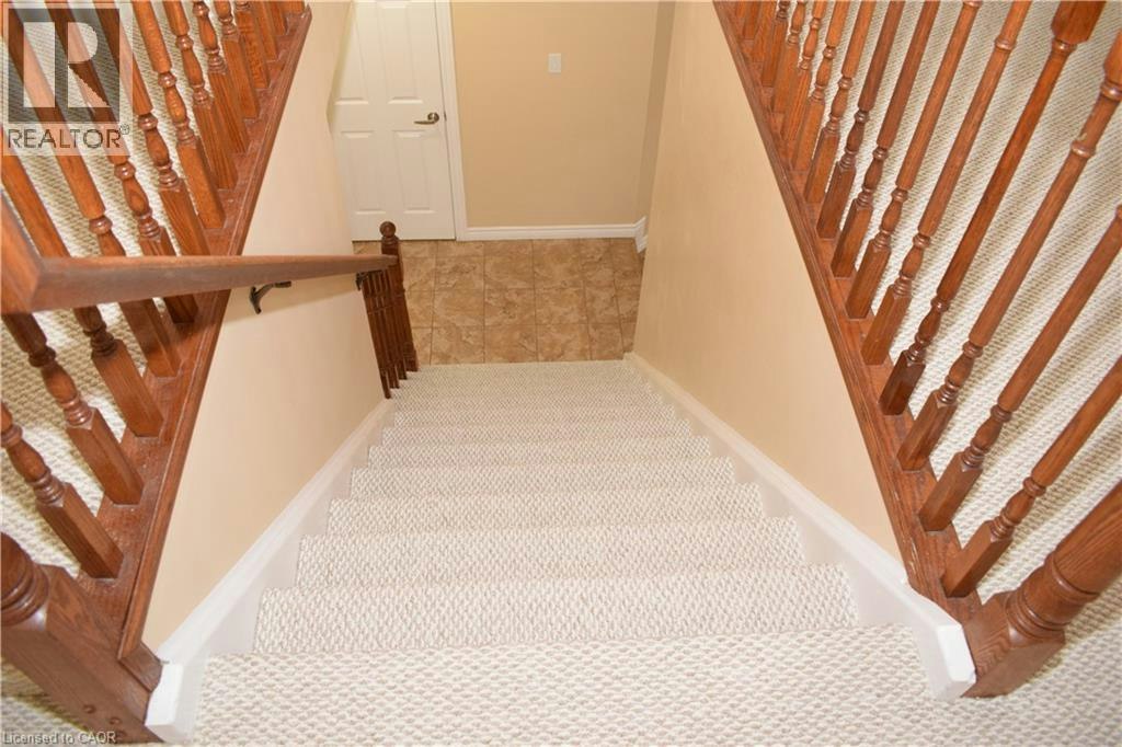 Upper-242 Buttercup Court, Waterloo, ON, N2V 2W8 - 14