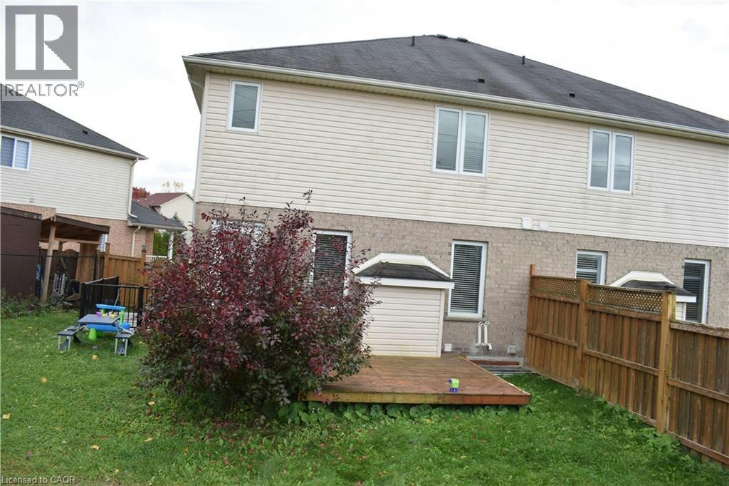 Upper-242 Buttercup Court, Waterloo, ON, N2V 2W8 - 33