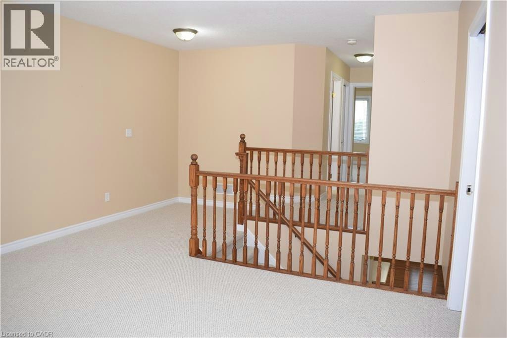 Upper-242 Buttercup Court, Waterloo, ON, N2V 2W8 - 16