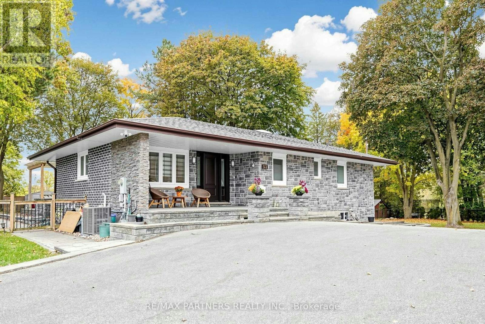 52 Berkeley Court, Markham, ON, L3R 6L9