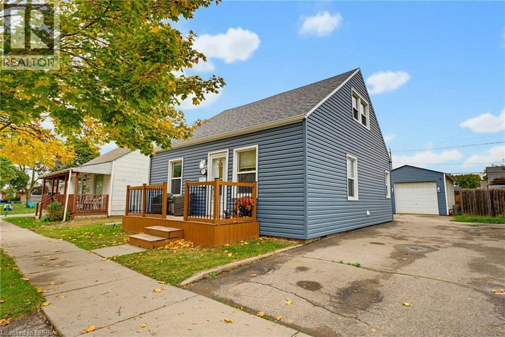 77 Eighth Avenue, Brantford, ON, N3S 1C4