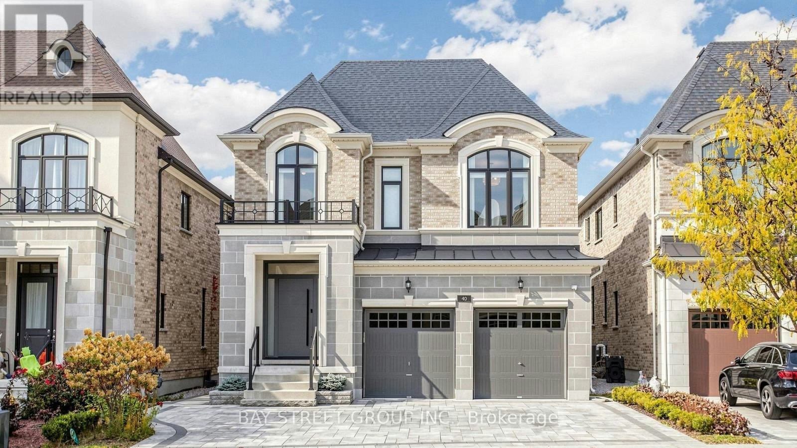 40 Shining Willow Court, Richmond Hill, ON, L4C 6E5