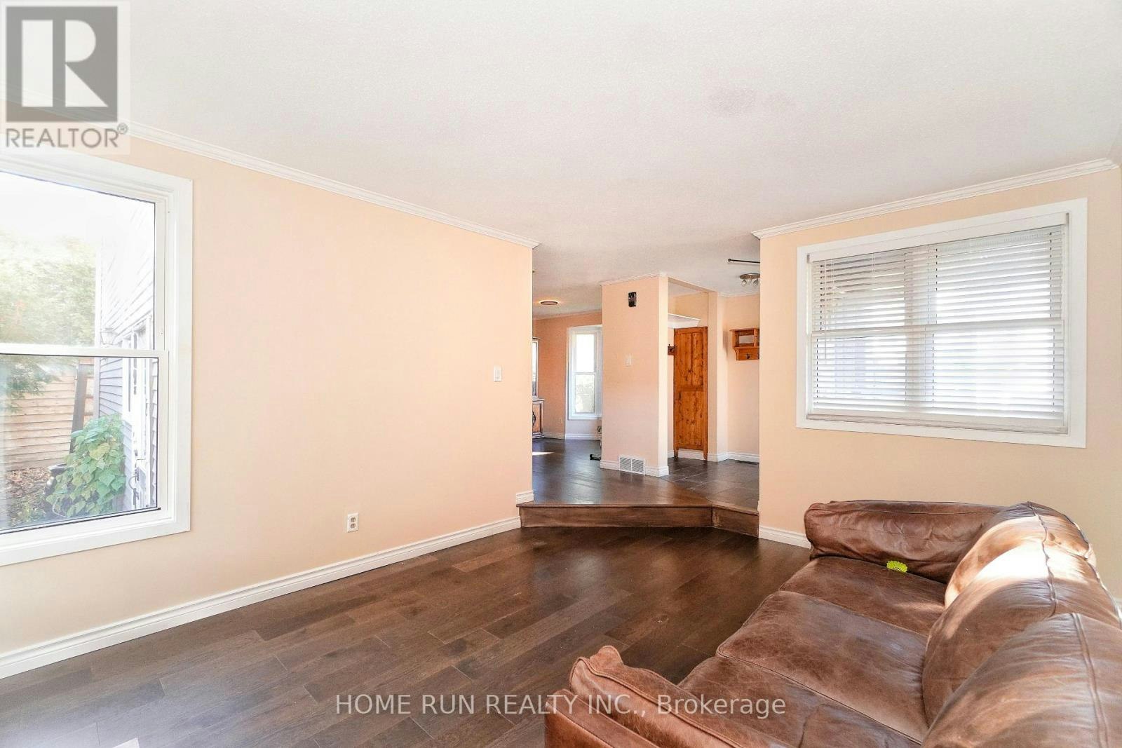 1484 Forest Valley Drive, Ottawa, ON, K1C 5P4 - 7