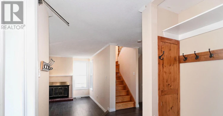 1484 Forest Valley Drive, Ottawa, ON, K1C 5P4 - 2