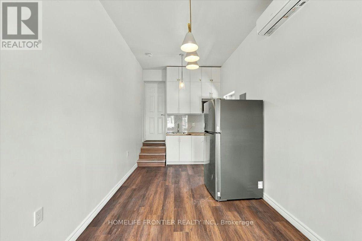 2-99 Regent Road, Toronto, ON, M3K 1H2 - 3