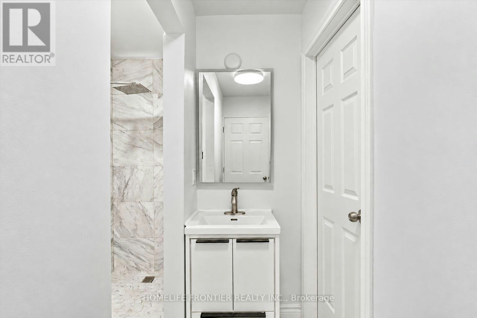 2-99 Regent Road, Toronto, ON, M3K 1H2 - 5