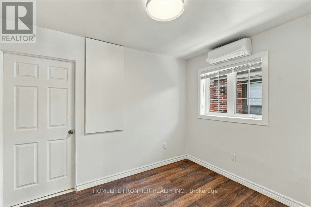2-99 Regent Road, Toronto, ON, M3K 1H2 - 4