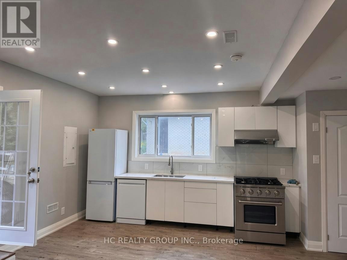 32 B King Richard Court, Markham, ON, L3P 1M1 - 4