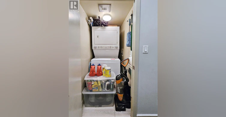 707-126 Simcoe Street, Toronto, ON, M5H 4E6 - 17