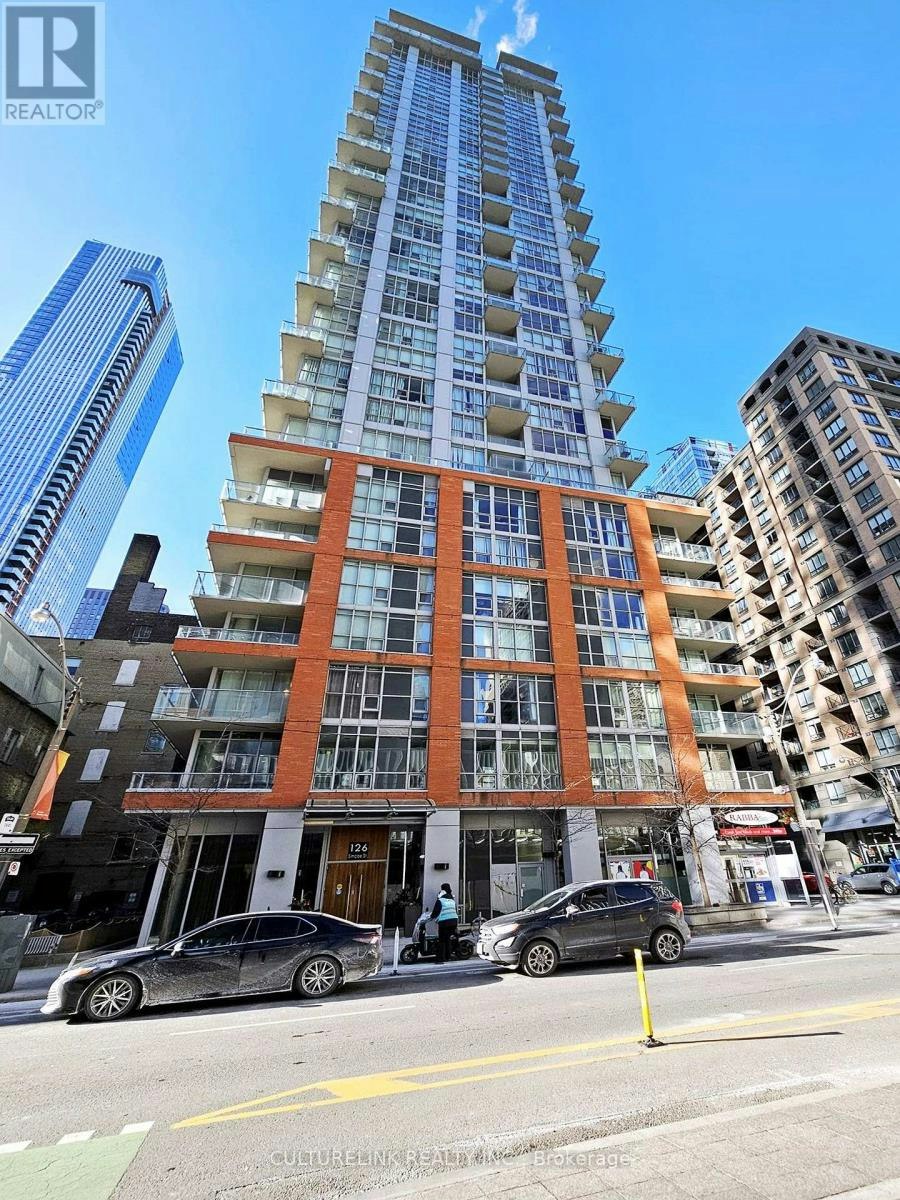 707-126 Simcoe Street, Toronto, ON, M5H 4E6