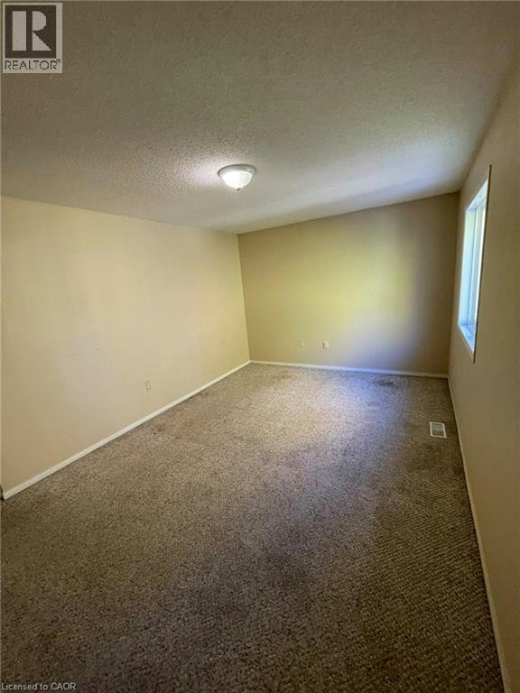 Upper-123 Elmira Road N, Guelph, ON, N1K 1Z1 - 9