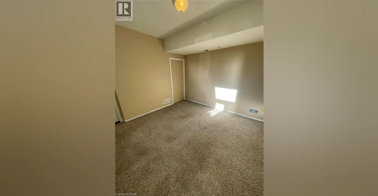 Upper-123 Elmira Road N, Guelph, ON, N1K 1Z1 - 2