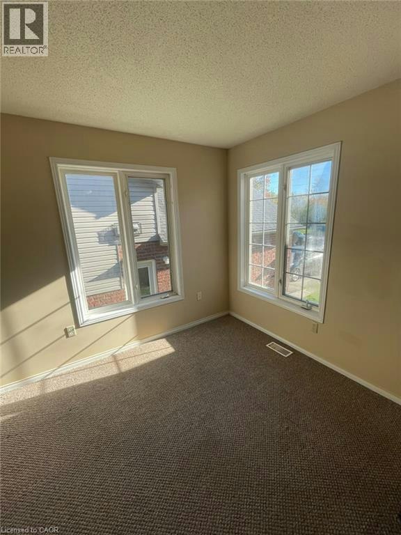 Upper-123 Elmira Road N, Guelph, ON, N1K 1Z1 - 4