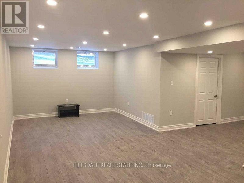 49 Walkerton Drive, Markham, ON, L3P 1H9 - 4