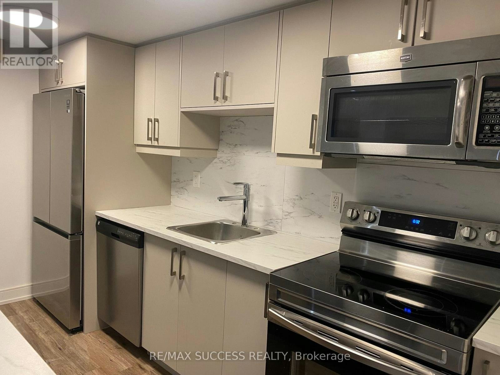 BSMT-32 Billingham Road, Toronto, ON, M9B 3X1 - 6