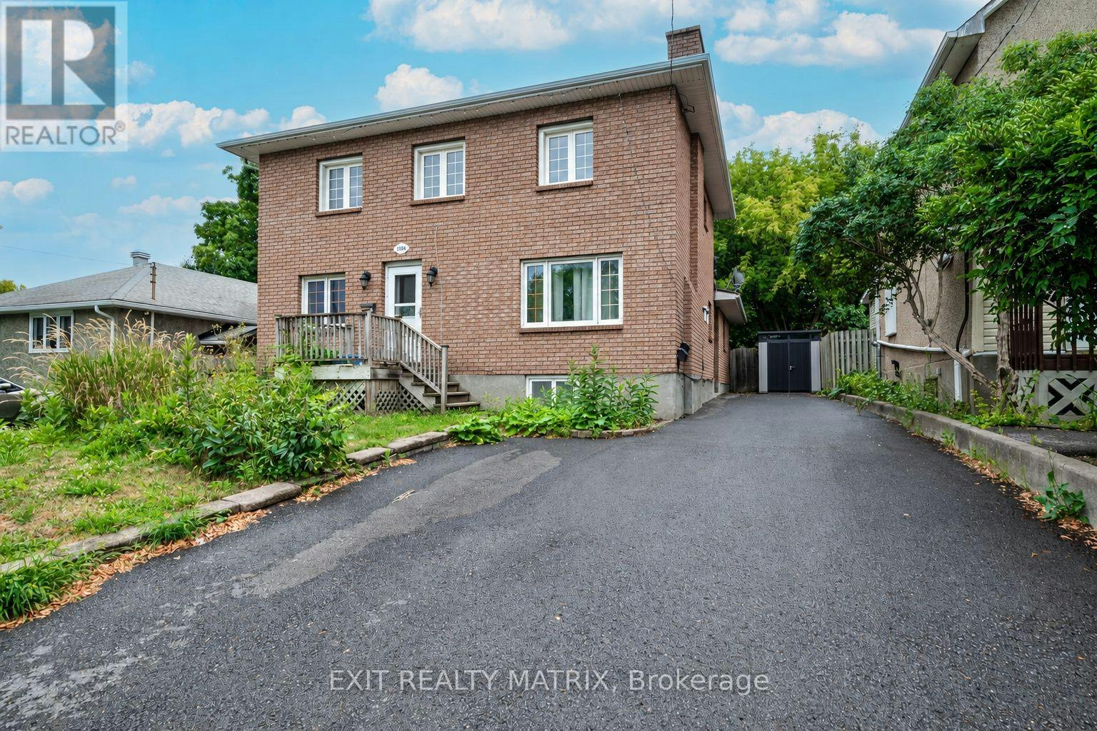 2-1384 Chatelain Avenue, Ottawa, ON, K1Z 8A8