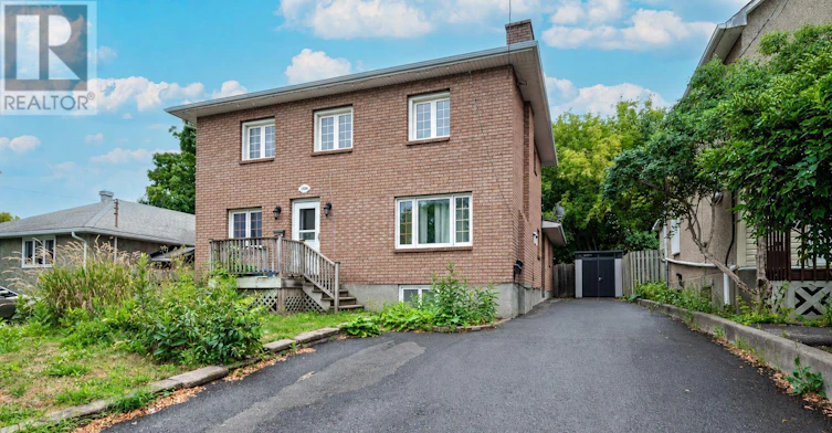 2-1384 Chatelain Avenue, Ottawa, ON, K1Z 8A8