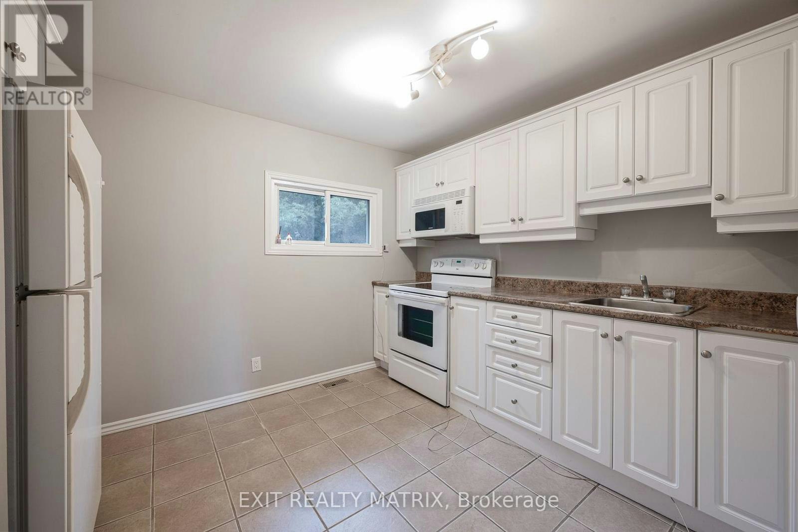 2-1384 Chatelain Avenue, Ottawa, ON, K1Z 8A8 - 6