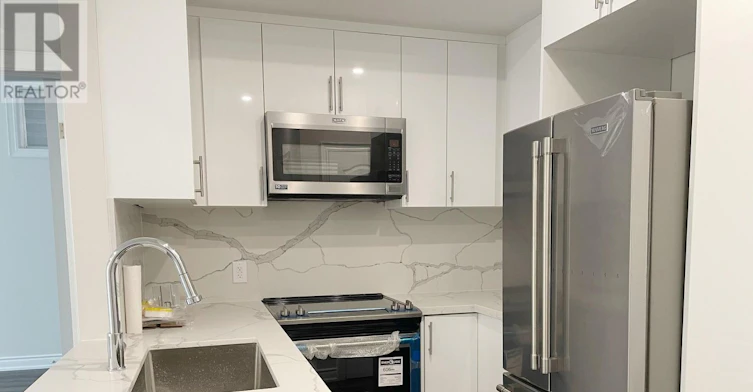 LOWER-10 Drizzel Crescent, Richmond Hill, ON, L4E 1G7 - 4