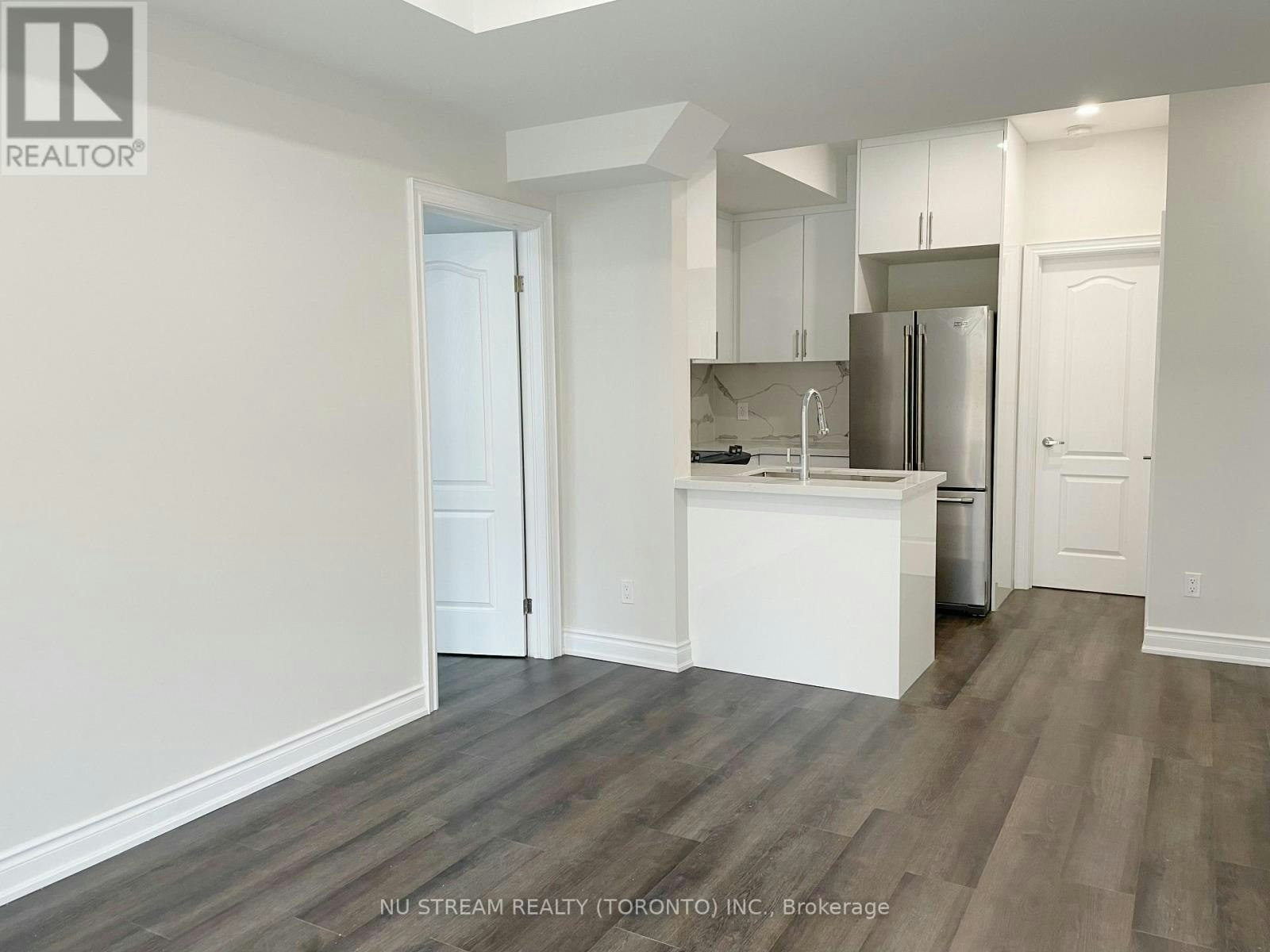 LOWER-10 Drizzel Crescent, Richmond Hill, ON, L4E 1G7 - 3