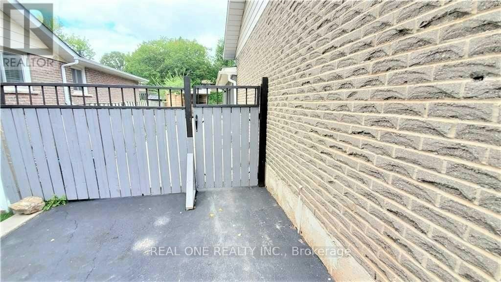 LOWER-133 Mccraney Street, Oakville, ON, L6H 1H5 - 7