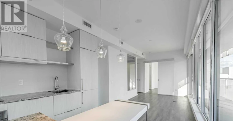 2109-197 Yonge Street, Toronto, ON, M5B 0C1 - 5