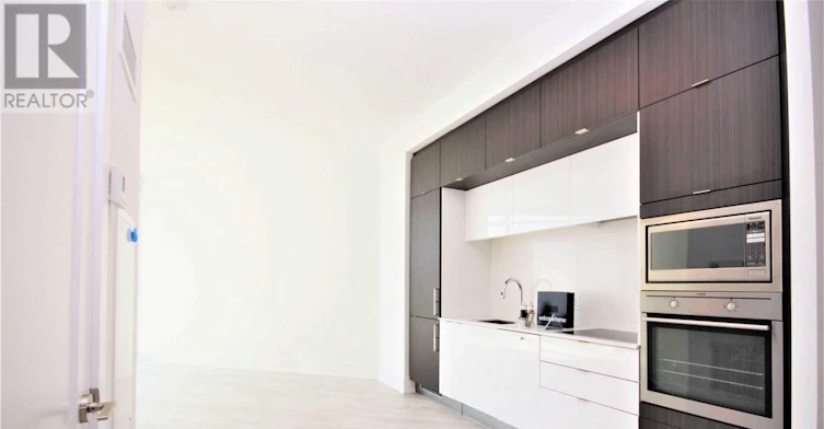912-1 Edgewater Drive, Toronto, ON, M5A 0L1 - 4