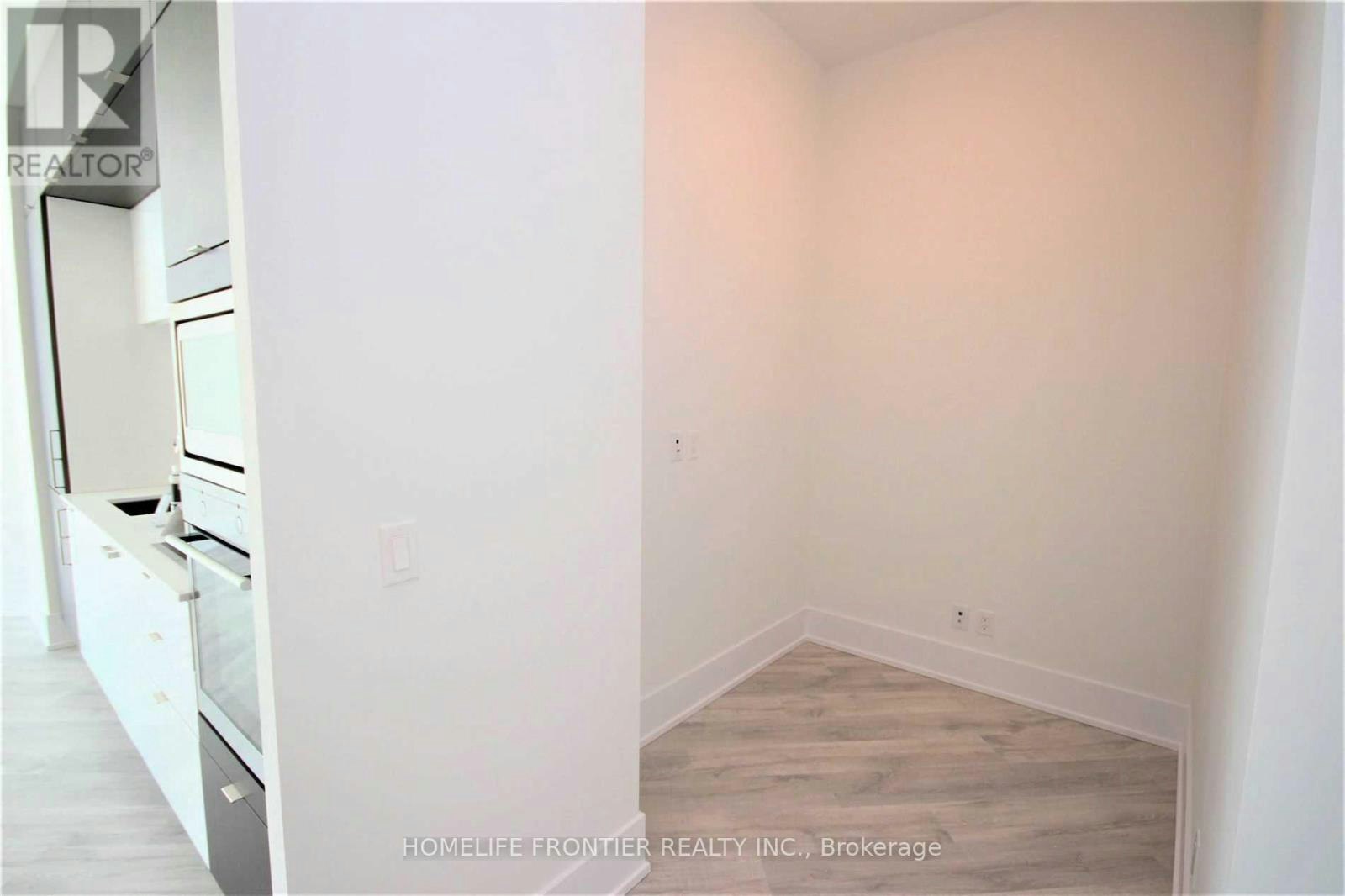 912-1 Edgewater Drive, Toronto, ON, M5A 0L1 - 6