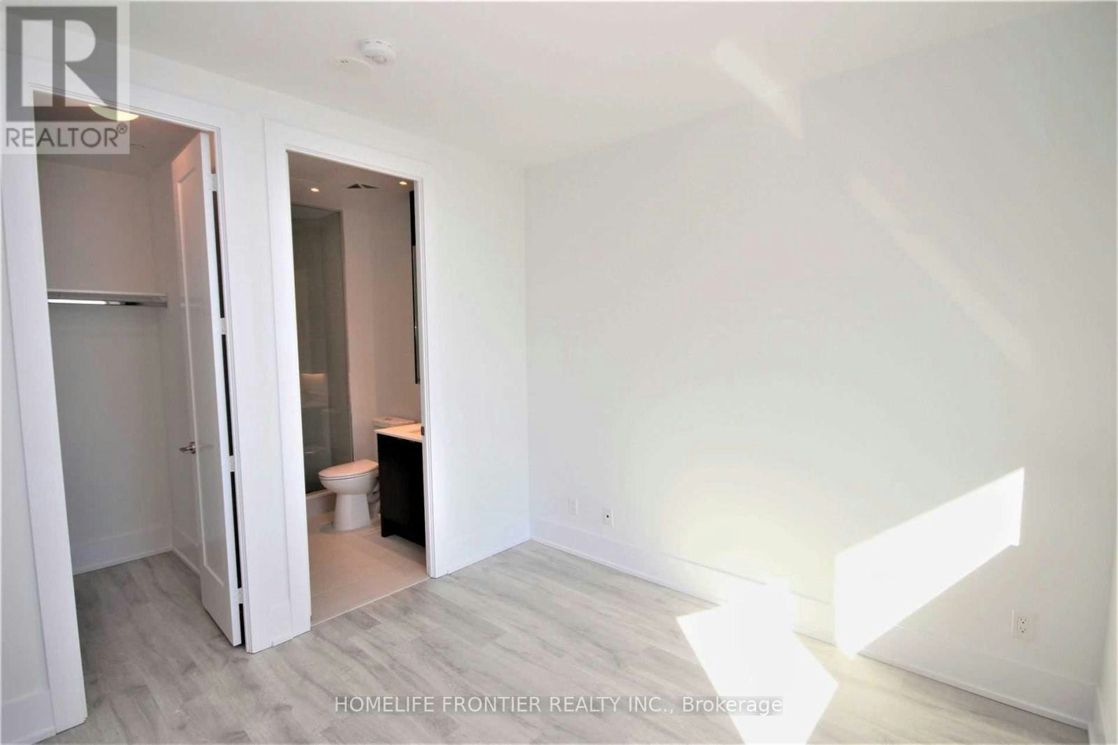 912-1 Edgewater Drive, Toronto, ON, M5A 0L1 - 15