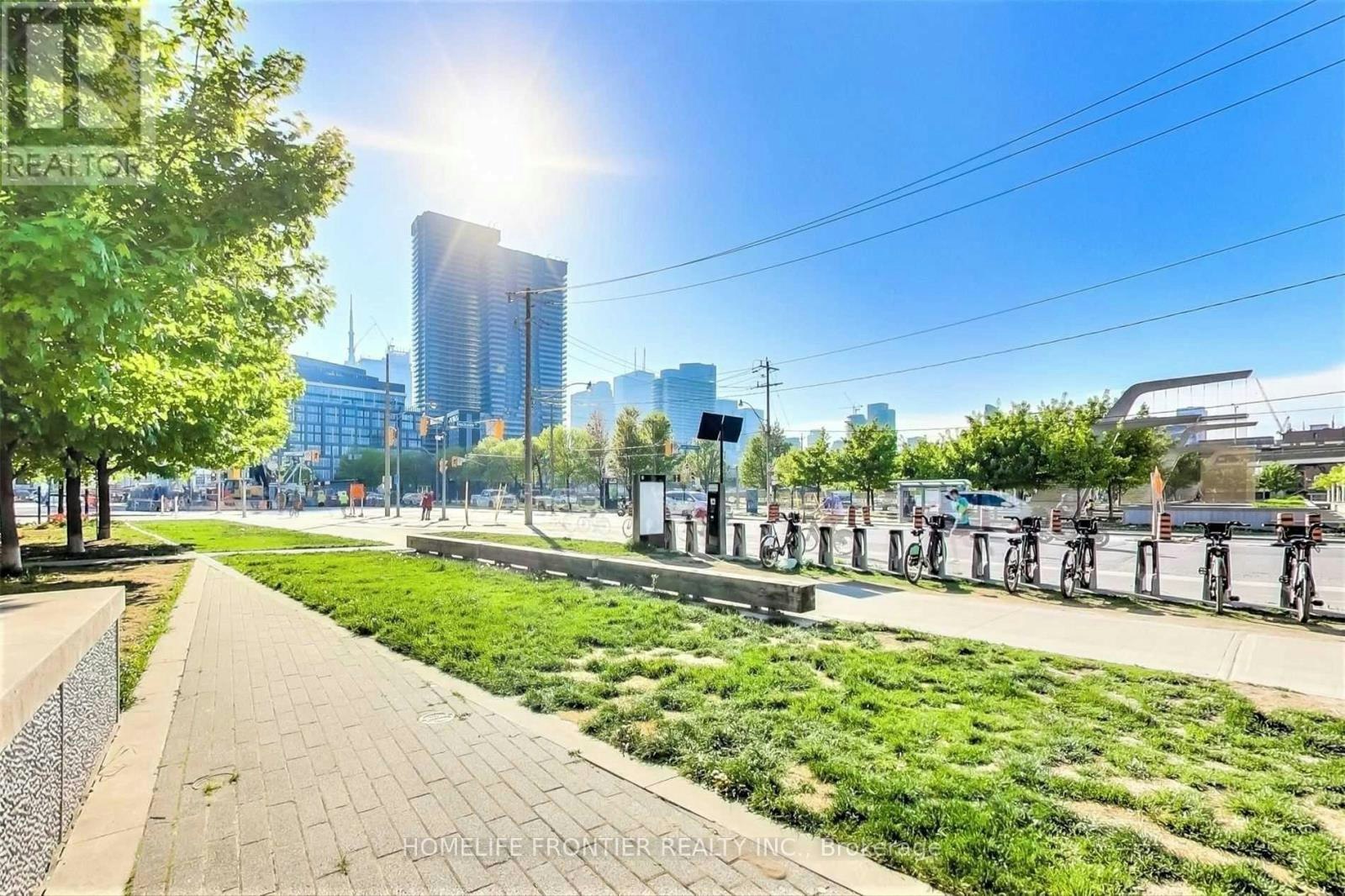 912-1 Edgewater Drive, Toronto, ON, M5A 0L1 - 31