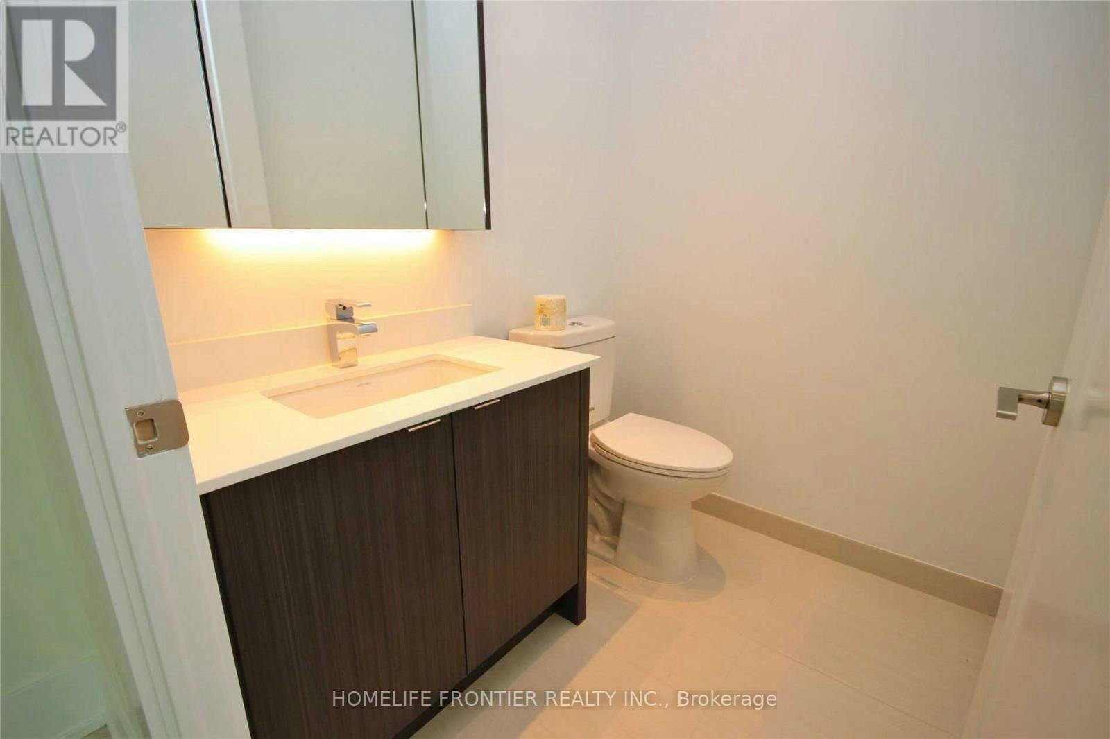912-1 Edgewater Drive, Toronto, ON, M5A 0L1 - 17