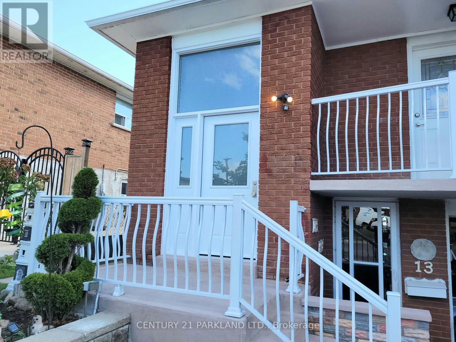 13 Tolton Drive, Brampton, ON, L6V 2P9