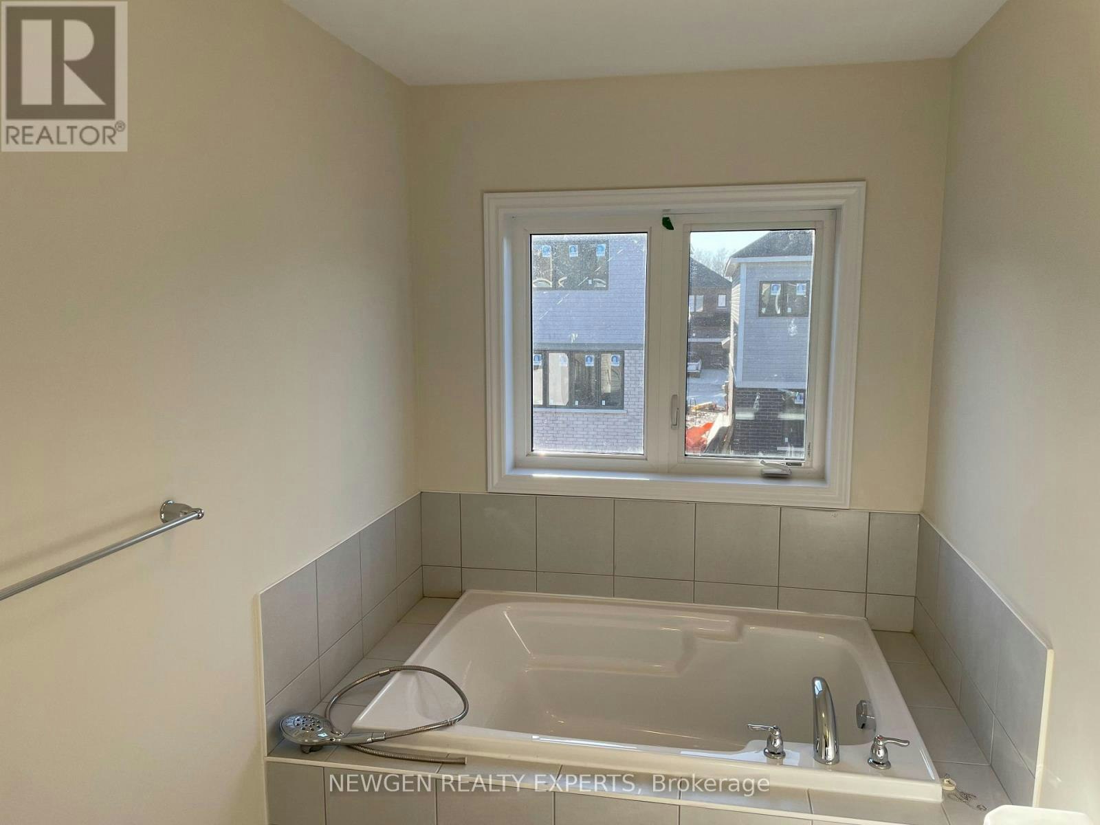 404 Dolman Street, Woolwich, ON, N0B 1M0 - 12
