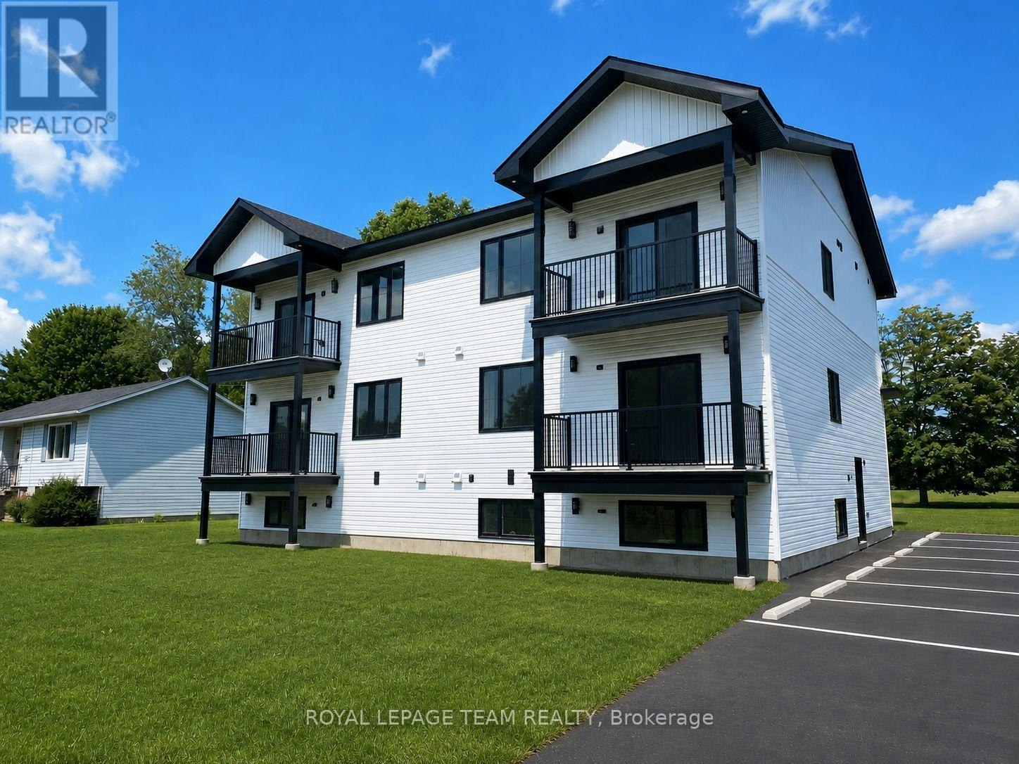 2-730 Cecelia Street, Pembroke, ON, K8A 8H5 - 8