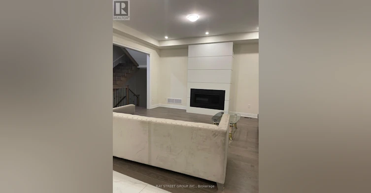 ROOM-56 Bud Leggett Cres Crescent, Georgina, ON, L4P 0B7 - 6