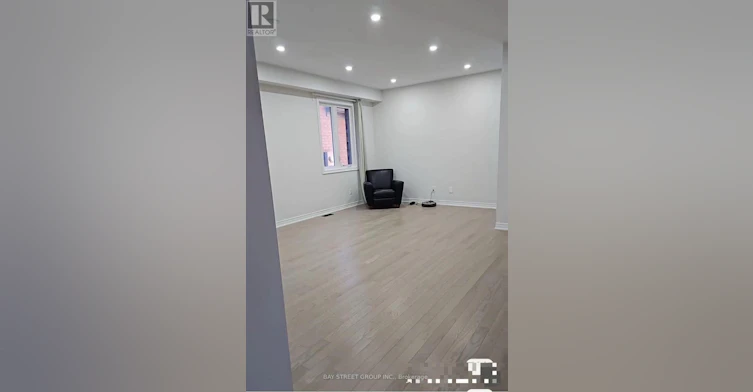 ROOM 2-49 Bud Leggett Cres Crescent, Georgina, ON, L4P 0B5 - 6