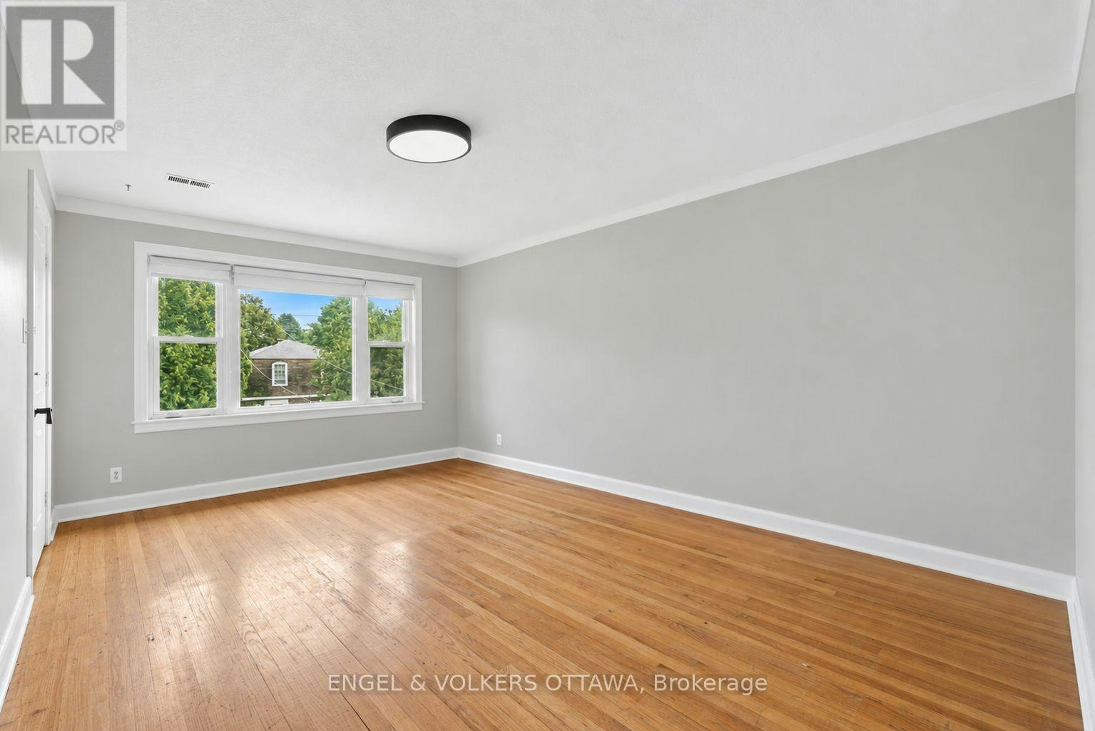 3-527 Laderoute Avenue, Ottawa, ON, K1Z 5V9 - 2