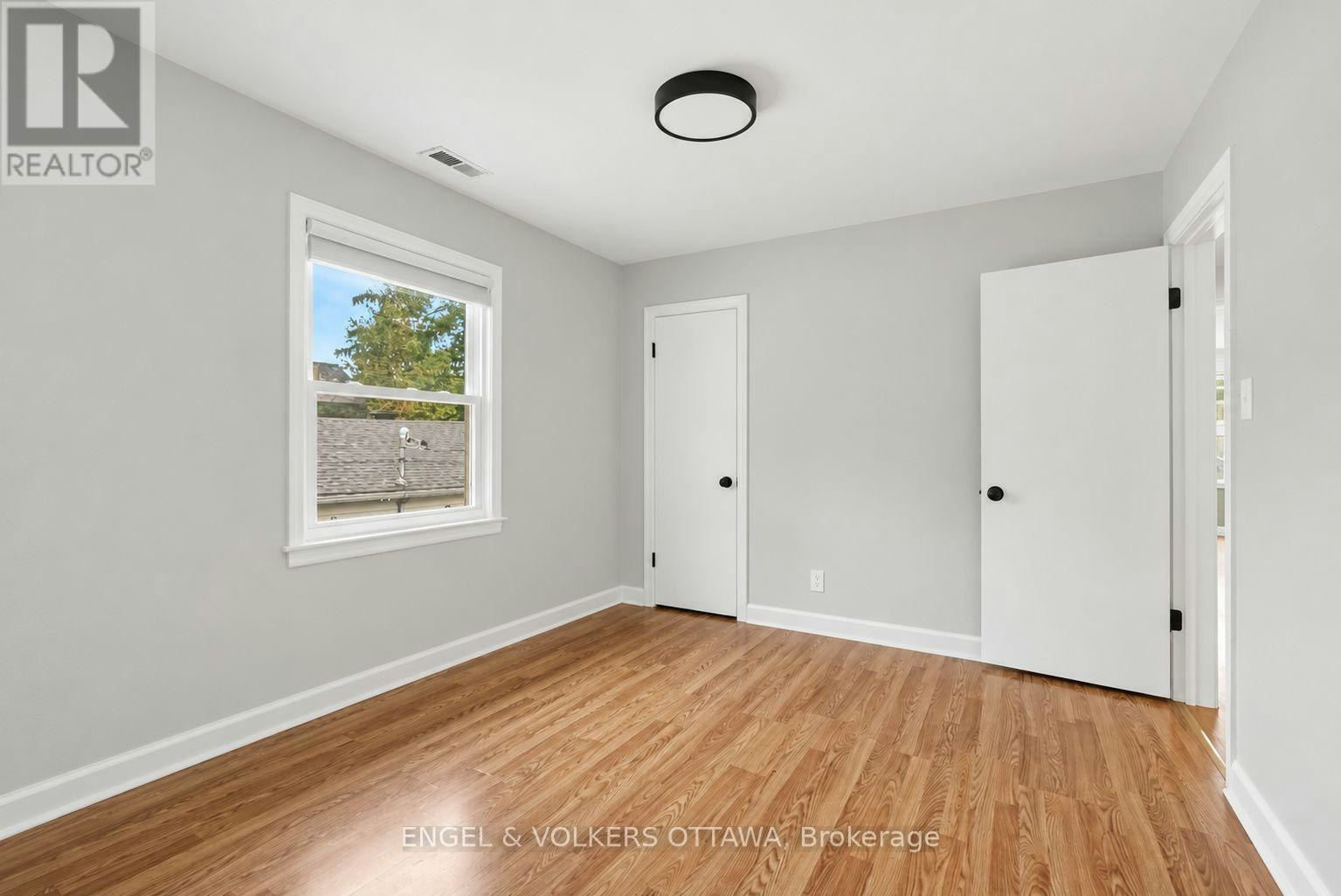 3-527 Laderoute Avenue, Ottawa, ON, K1Z 5V9 - 5