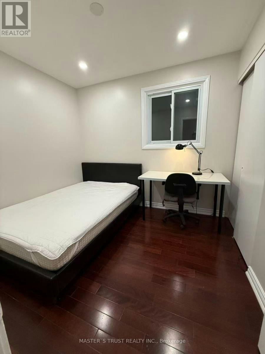MAIN-92 Loganberry Crescent, Toronto, ON, M2H 3H1 - 9