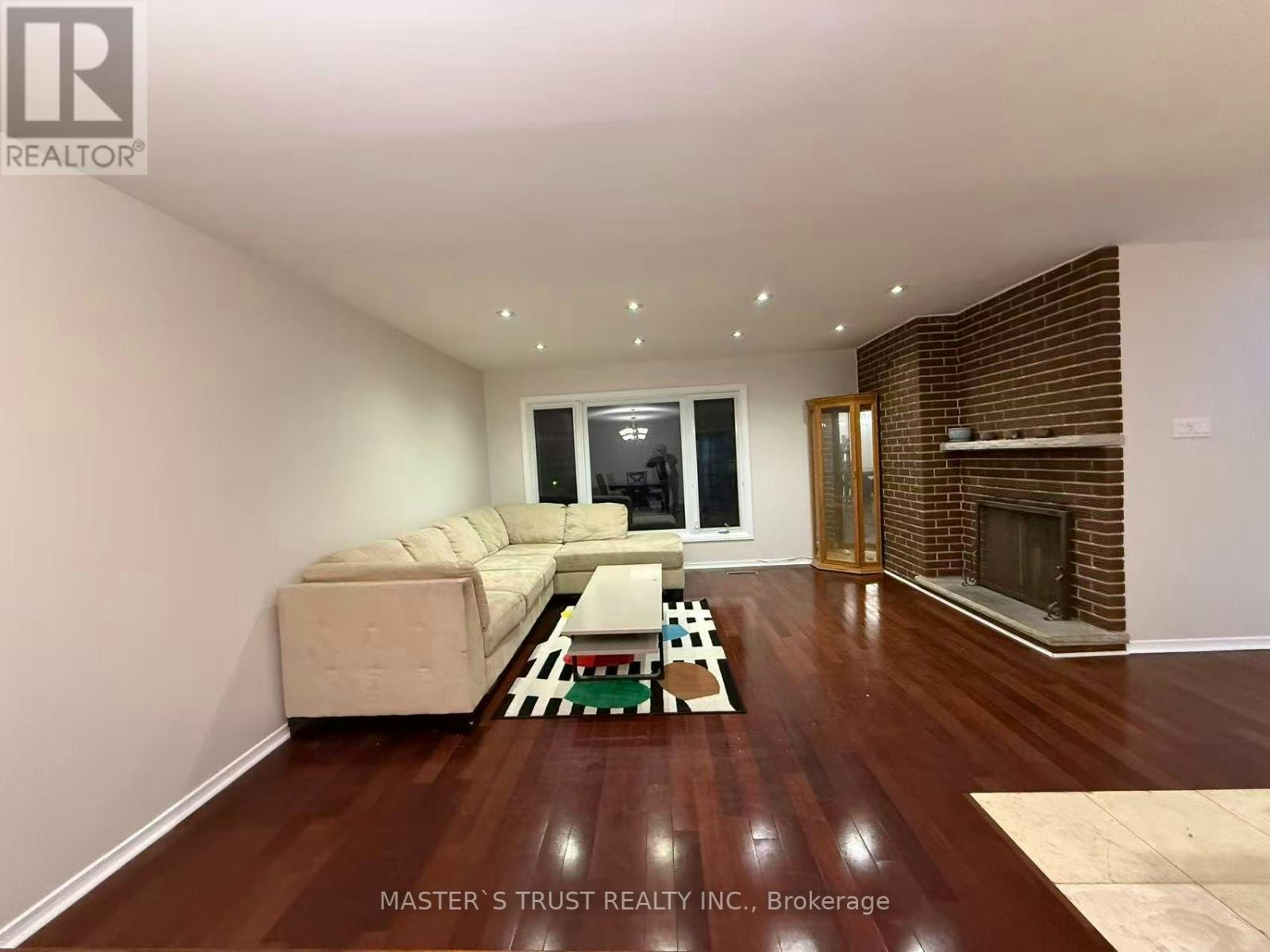 MAIN-92 Loganberry Crescent, Toronto, ON, M2H 3H1 - 3